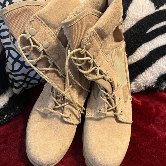 Bates  Vibram Combat Boots - Picture 5 of 7